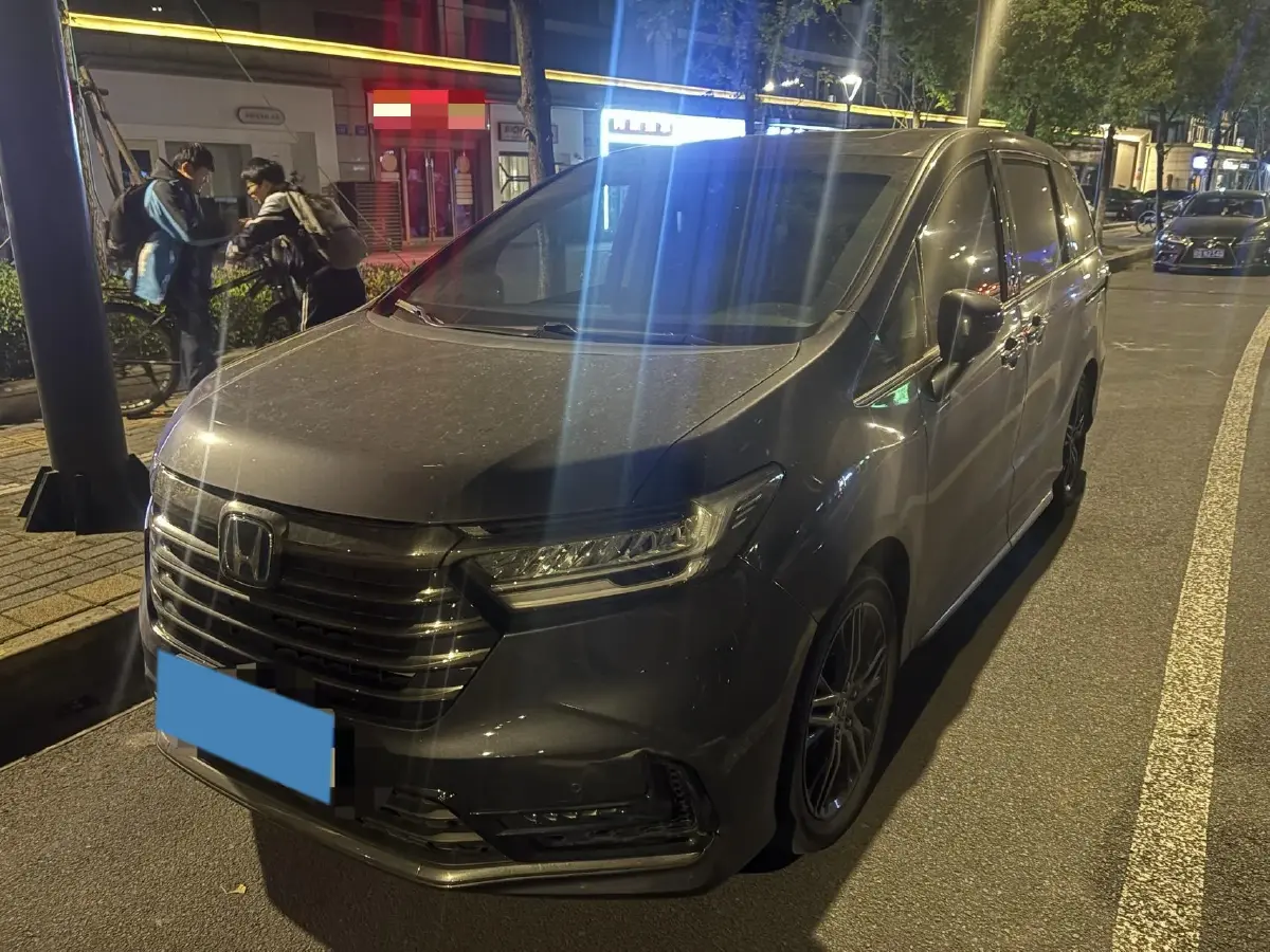 2022 Honda Odyssey 2.0L 146HP L4 E-CVT Hybrid