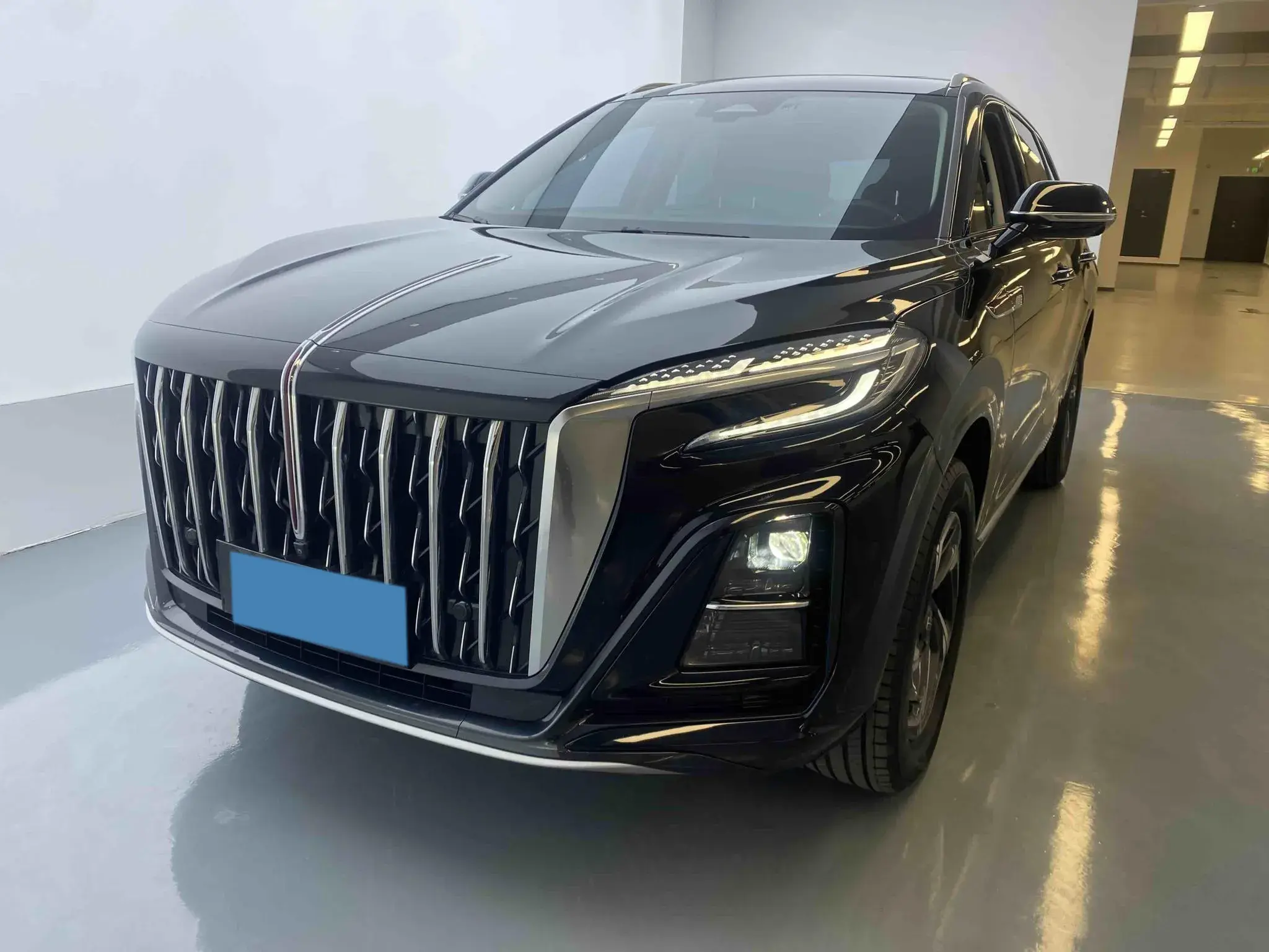2024 HONGQI HS3 view 1