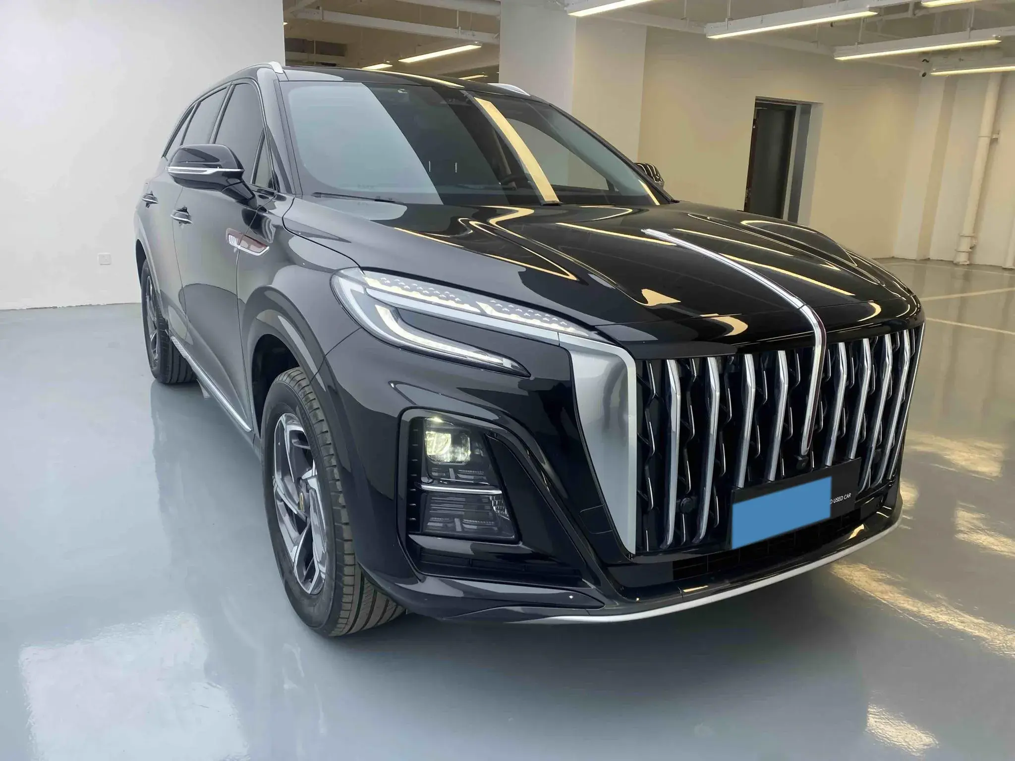 2024 HONGQI HS3 thumbnail 2