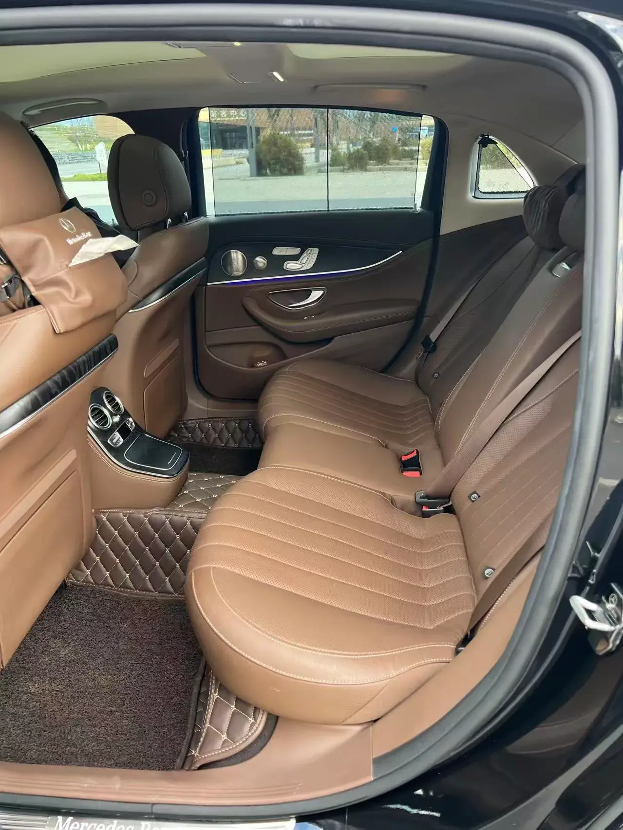 2023 MERCEDES-BENZ E thumbnail 4