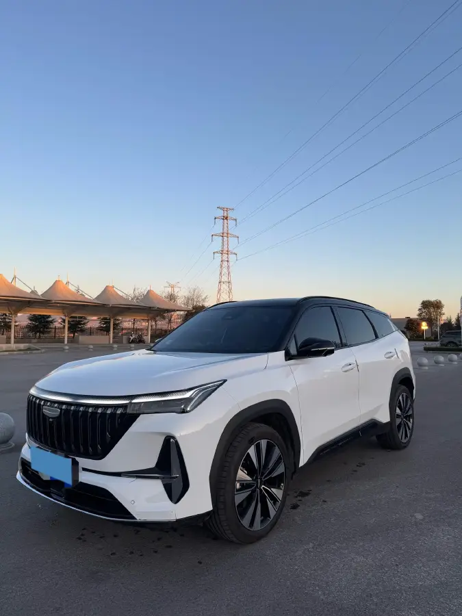 2025 Geely StarRay 1.5T 181HP L4 7DCT