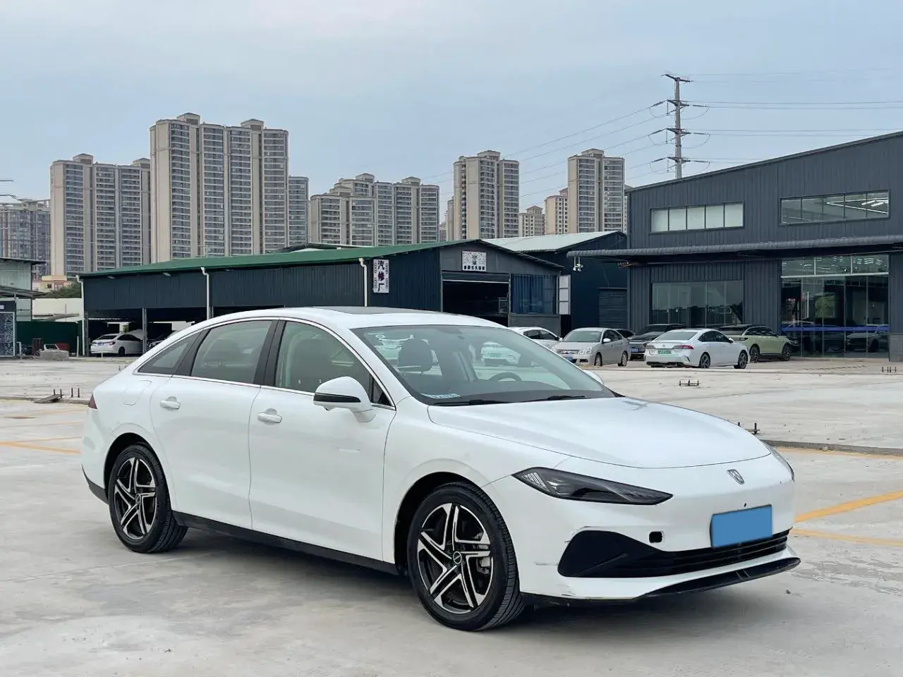 2023 ROEWE D7 thumbnail 3