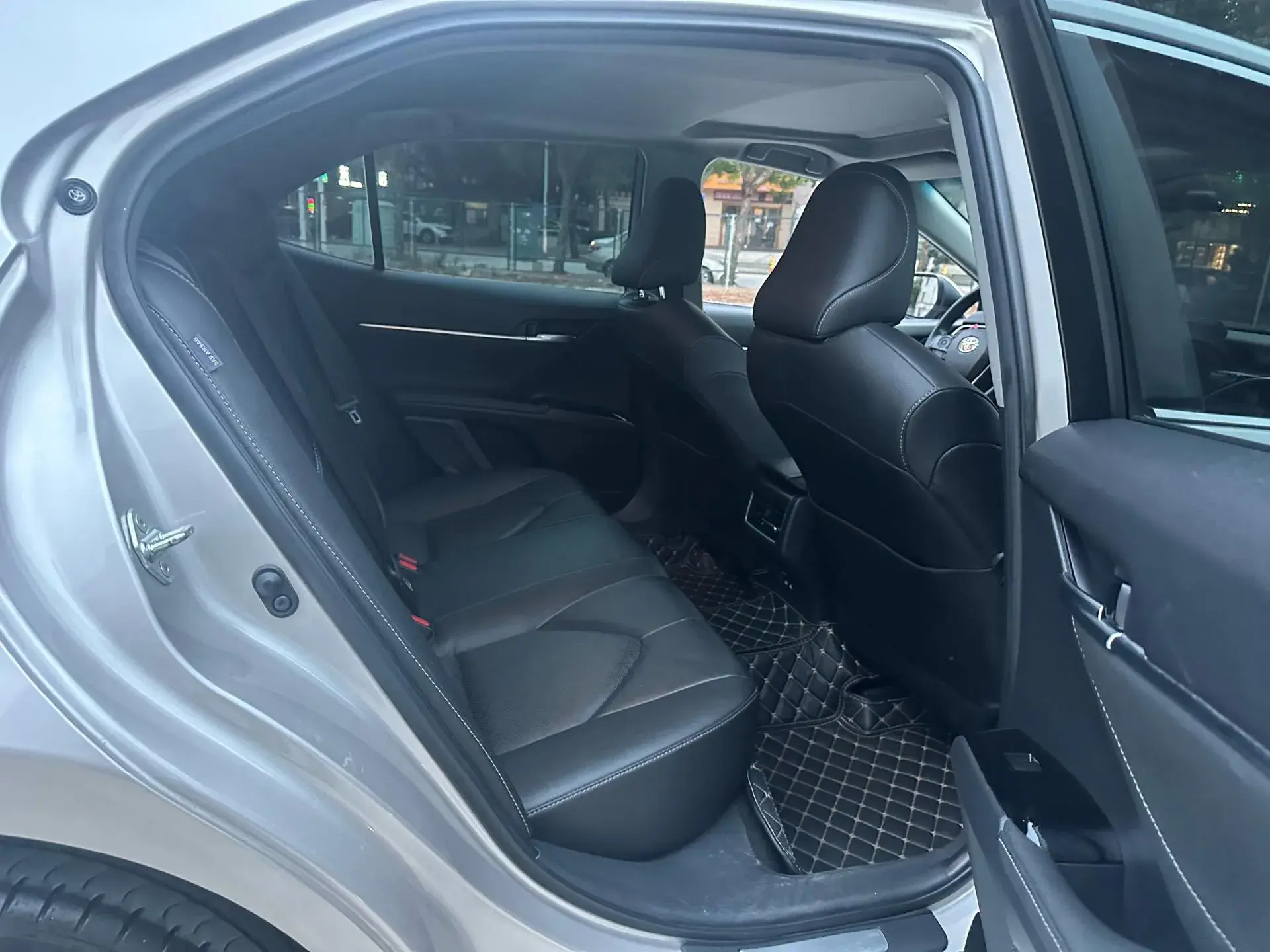 2021 TOYOTA CAMRY thumbnail 4