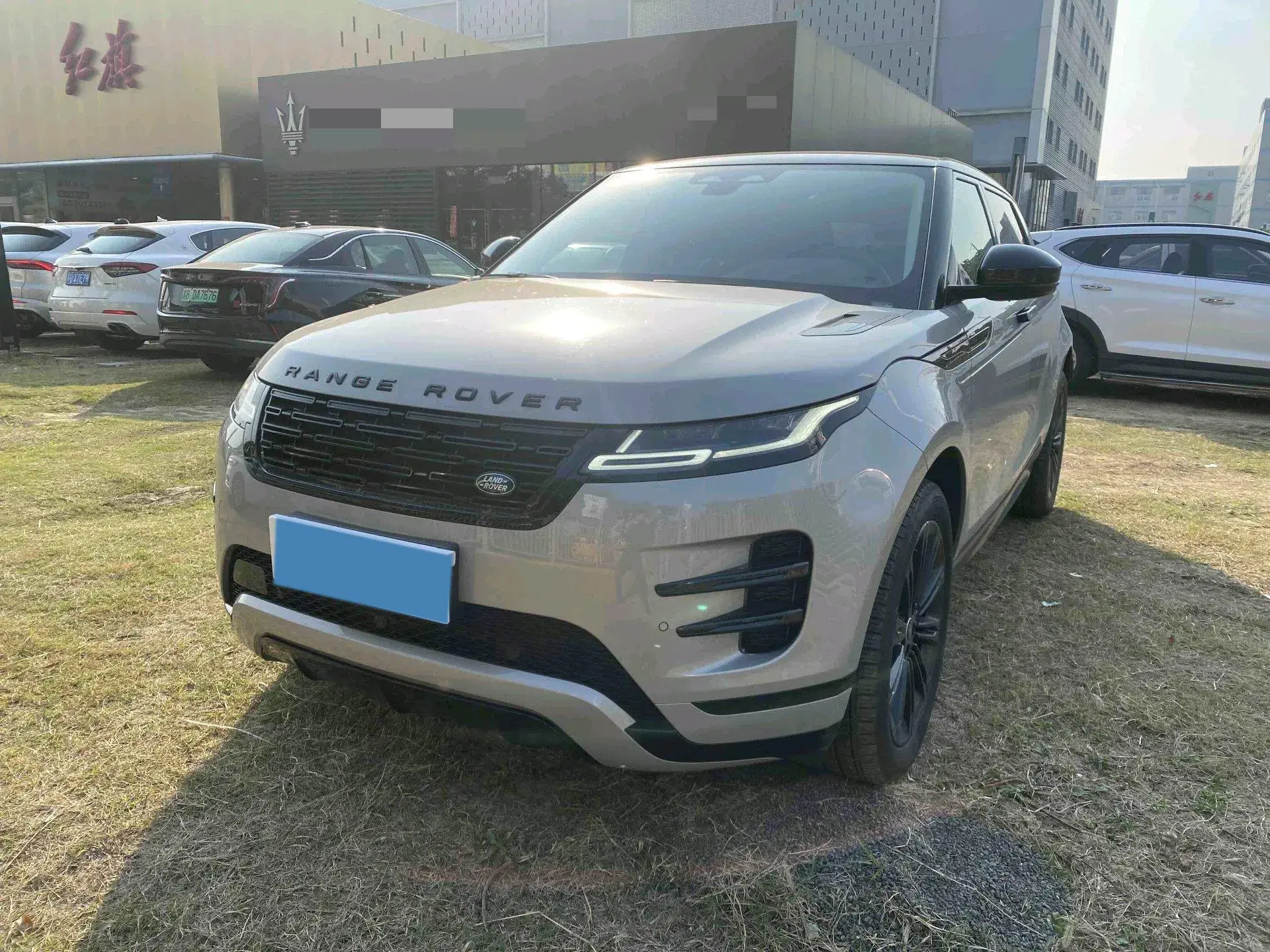 2024 LAND ROVER view 1