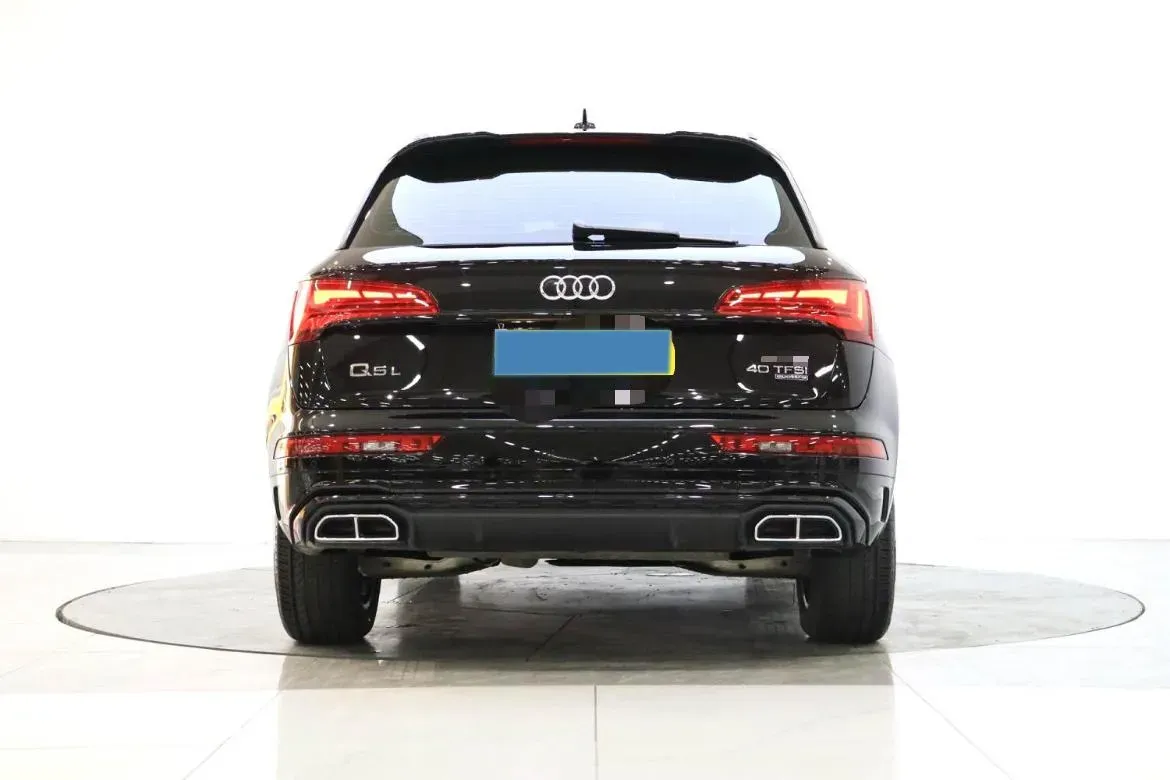 2025 Audi Q3 2.0T 186HP L4 7DCT,autocango,china used car exporter,china ev exporter,chinese used car exporter,chinese used ev exporter