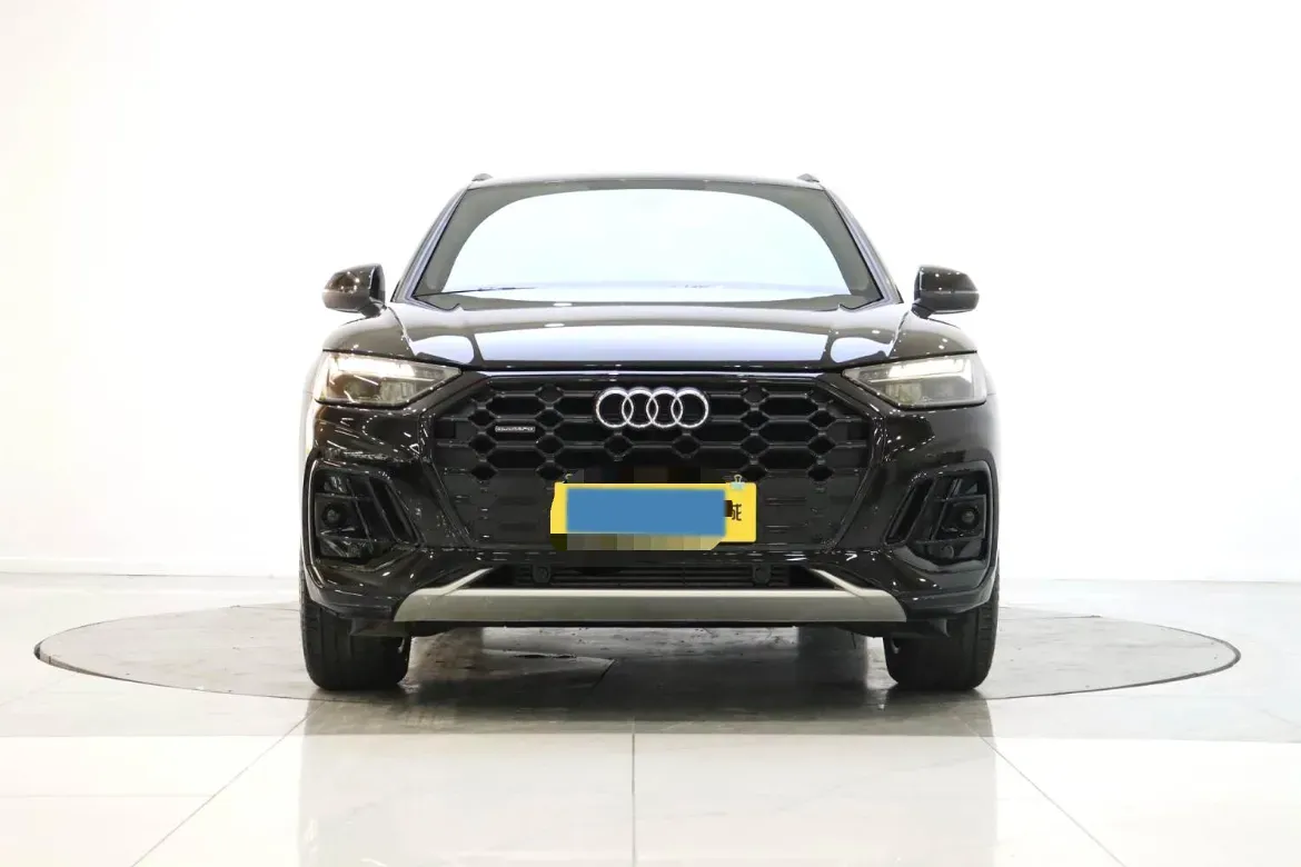 2025 Audi Q3 2.0T 186HP L4 7DCT,autocango,china used car exporter,china ev exporter,chinese used car exporter,chinese used ev exporter