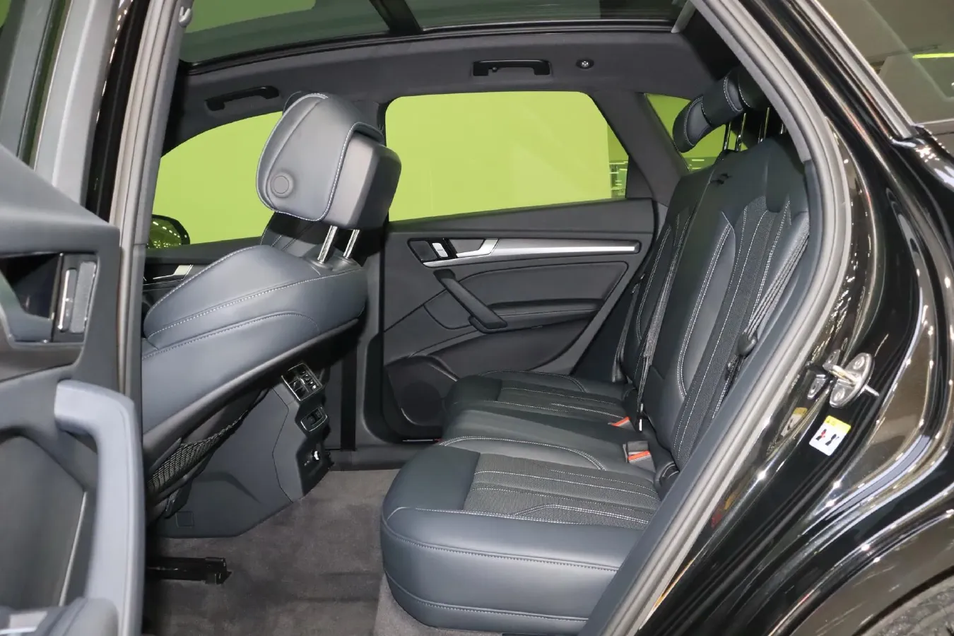 2025 Audi Q3 2.0T 186HP L4 7DCT,autocango,china used car exporter,china ev exporter,chinese used car exporter,chinese used ev exporter