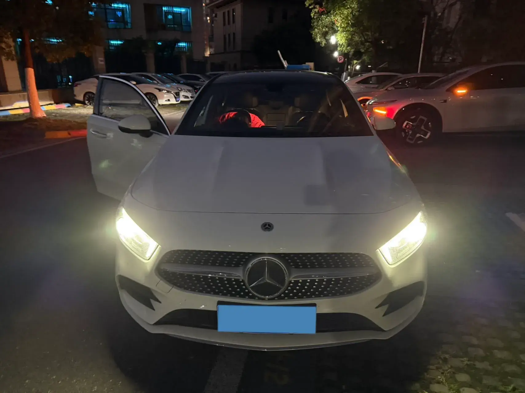 2022 MERCEDES-BENZ A thumbnail 2