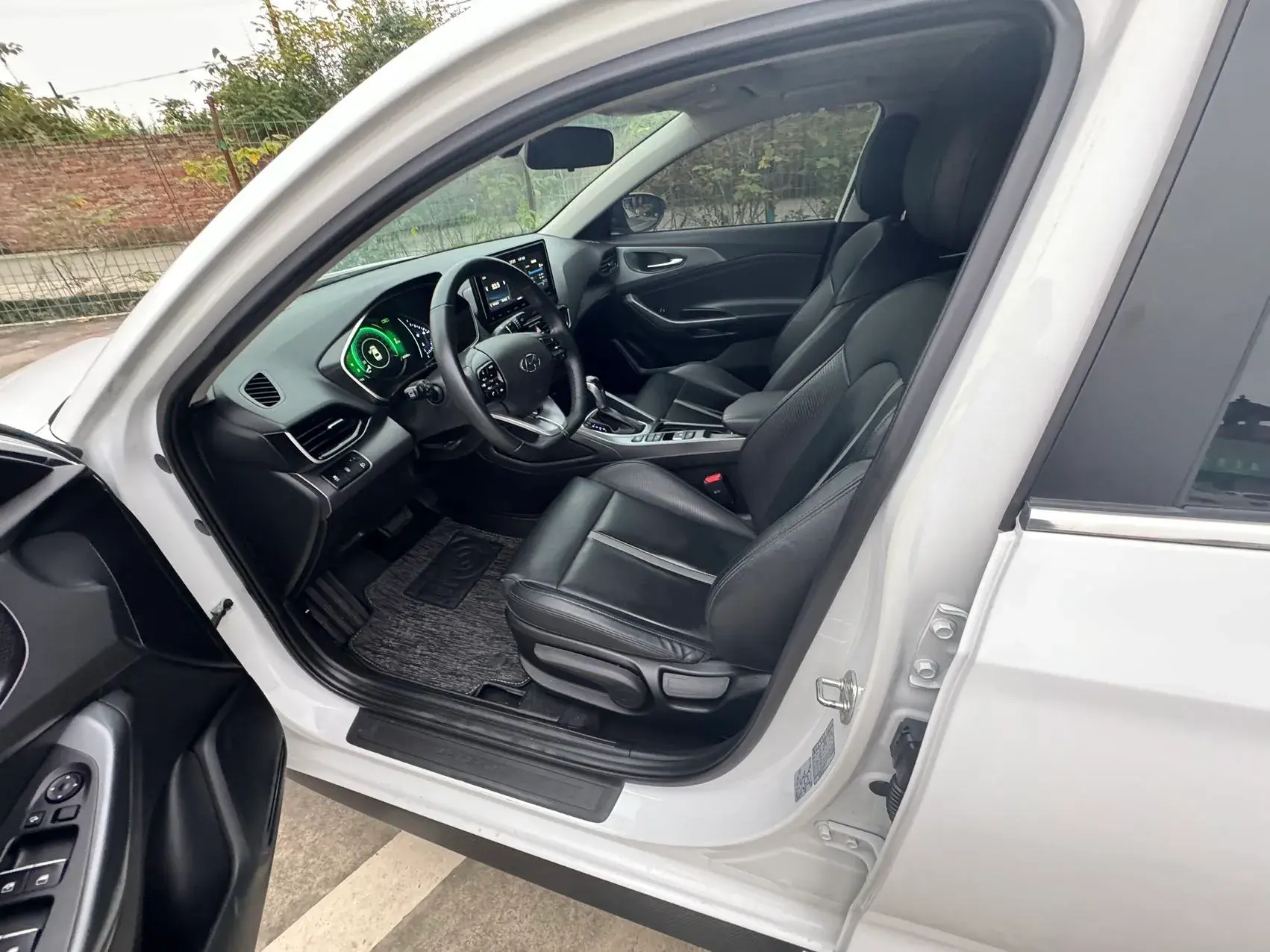 2019 HYUNDAI LA thumbnail 3