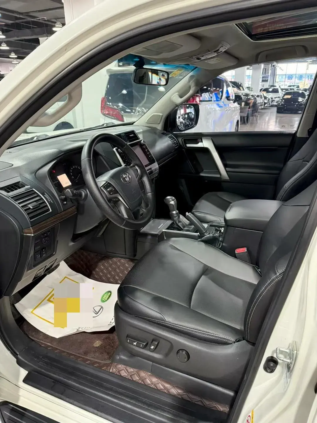 2018 TOYOTA LAND thumbnail 4