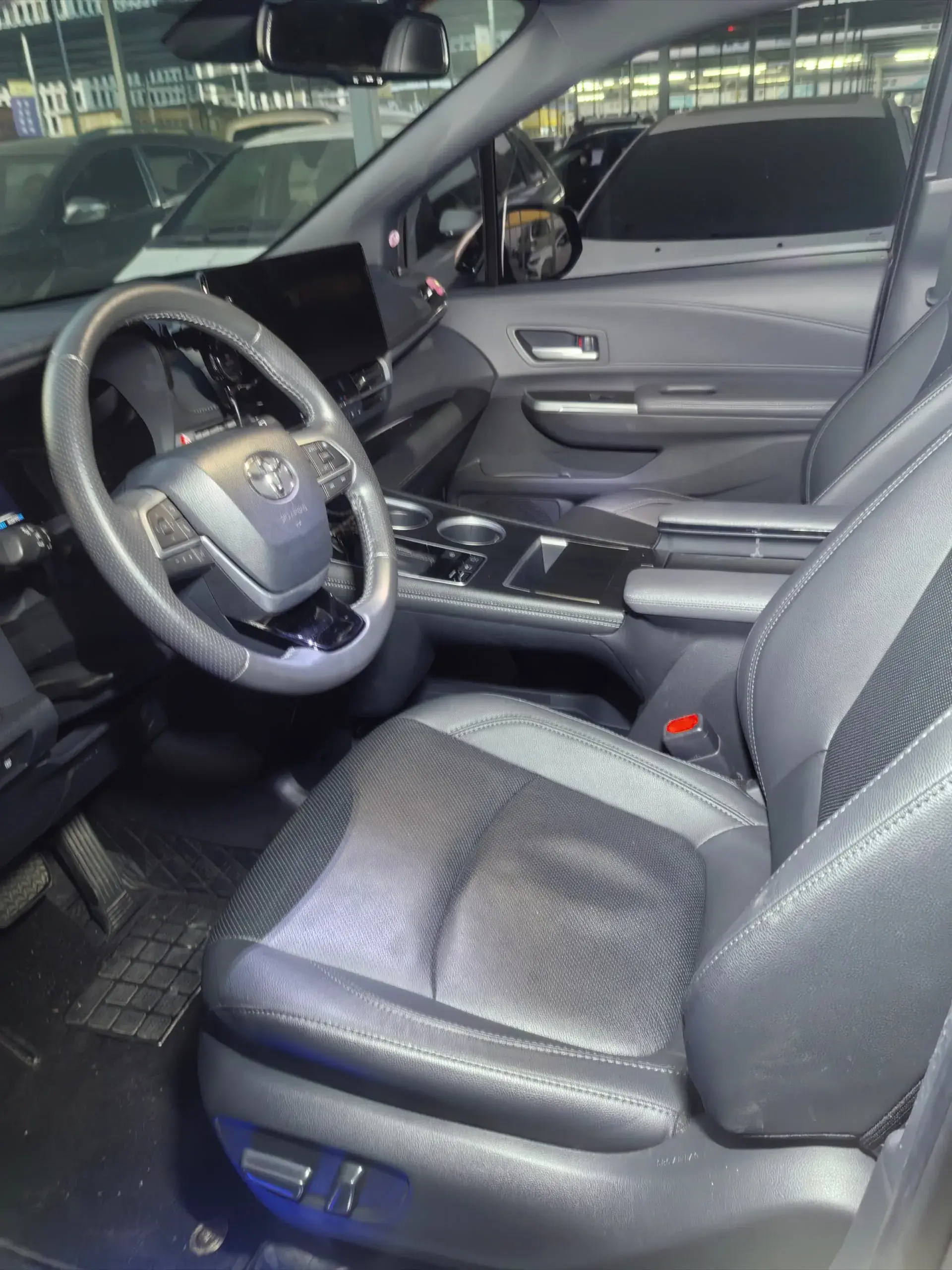 2021 TOYOTA SIENNA thumbnail 4