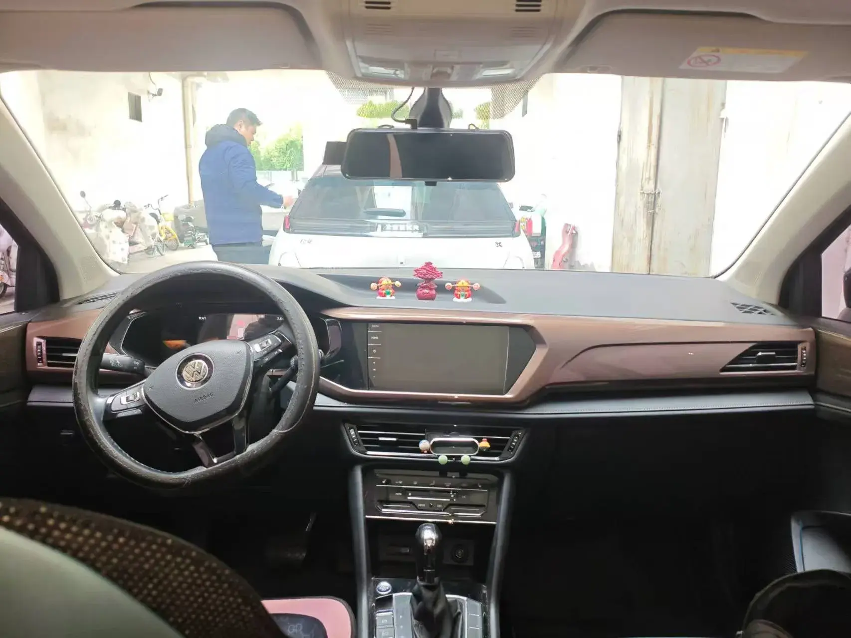 2022 VOLKSWAGEN THARU thumbnail 4