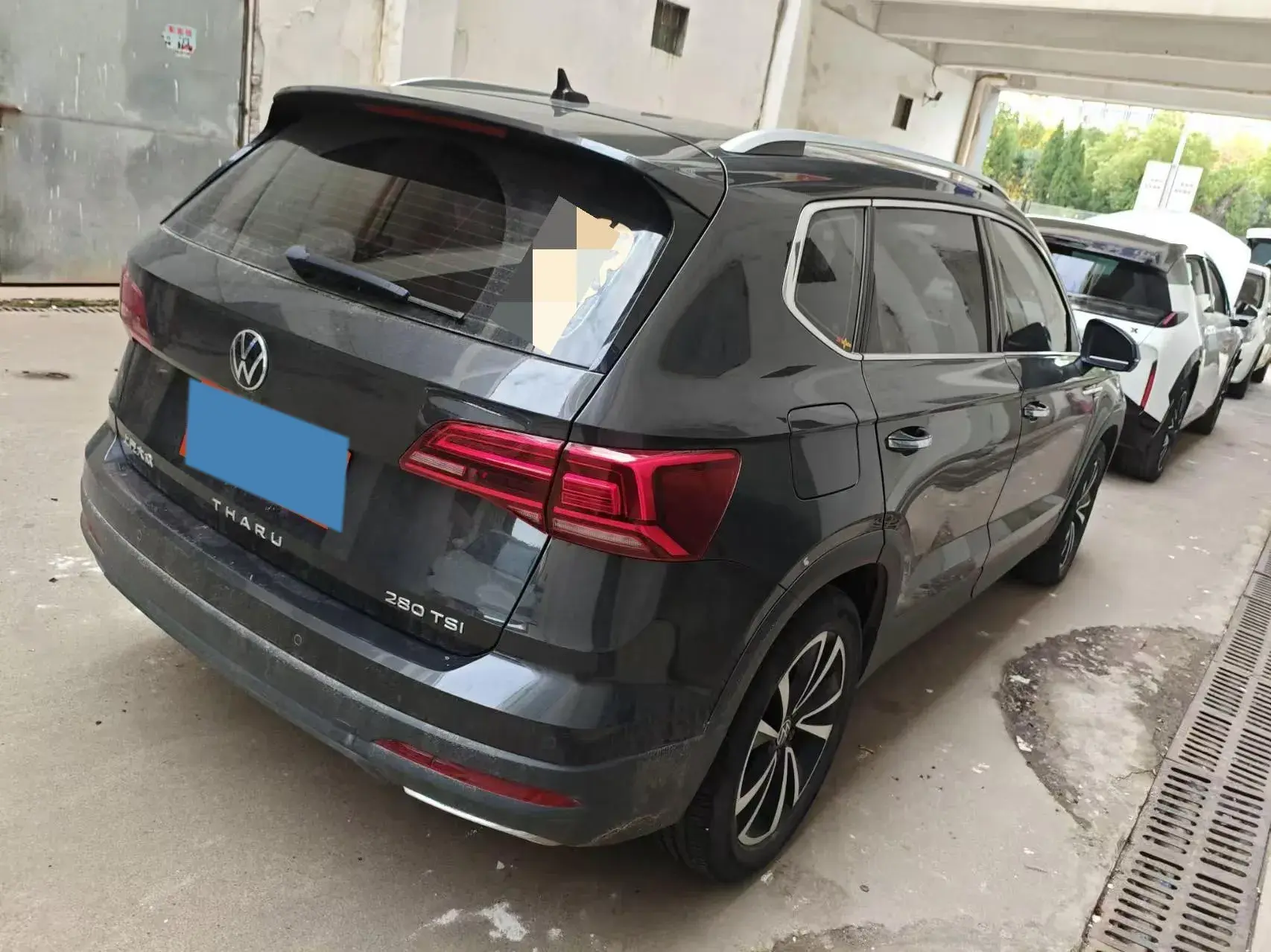 2022 VOLKSWAGEN THARU thumbnail 3