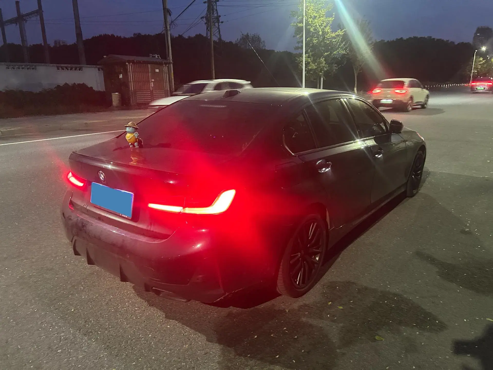 2023 BMW 3 thumbnail 4