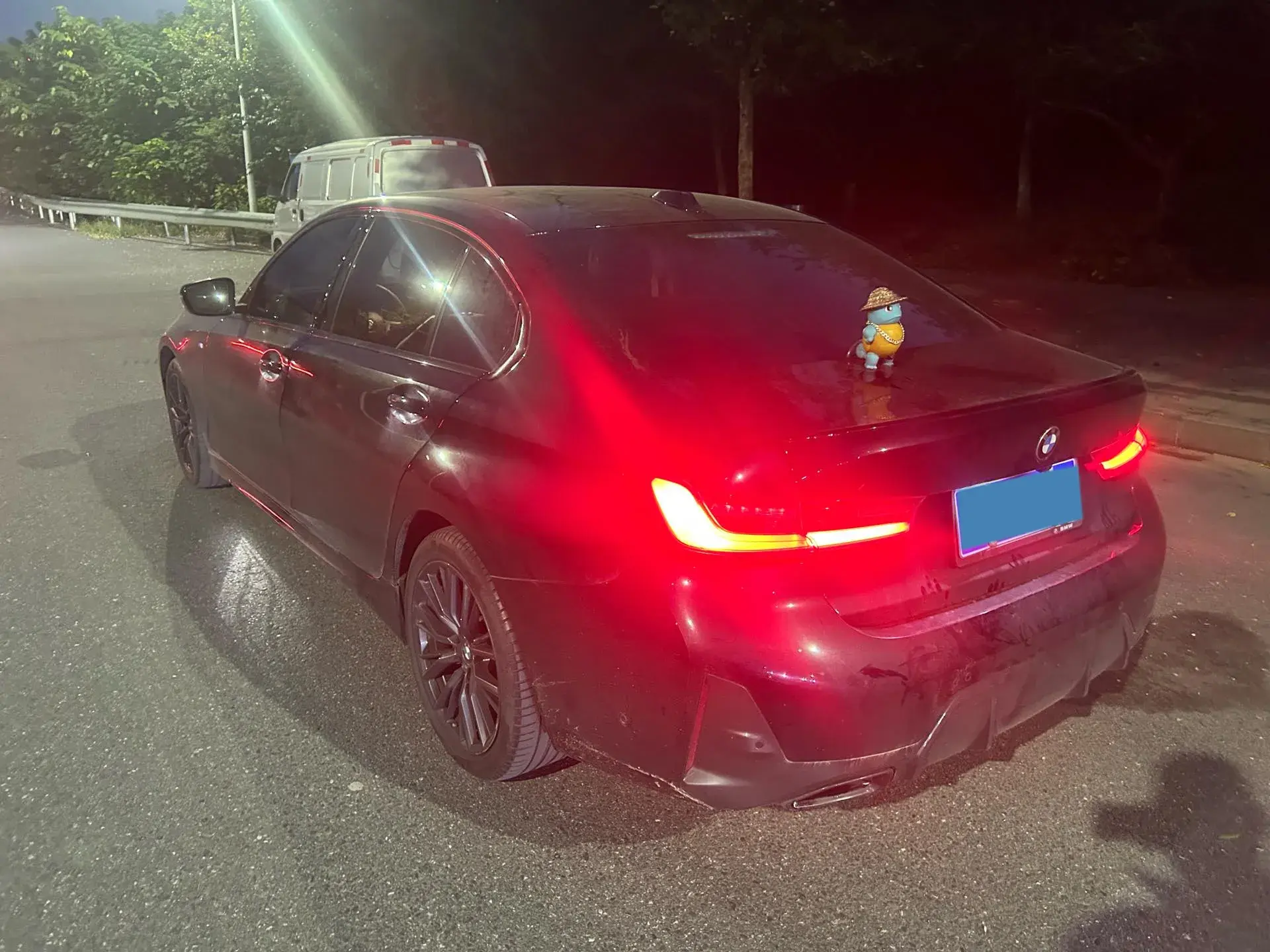 2023 BMW 3 thumbnail 3