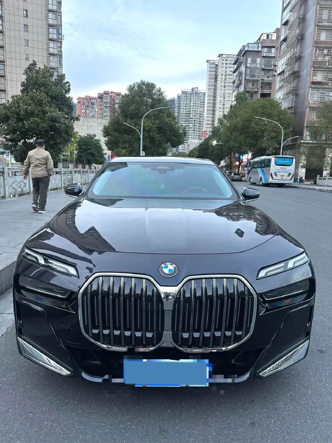 2023 BMW 7 Series 3.0T 272HP L6 8AT,autocango,china used car exporter,china ev exporter,chinese used car exporter,chinese used ev exporter