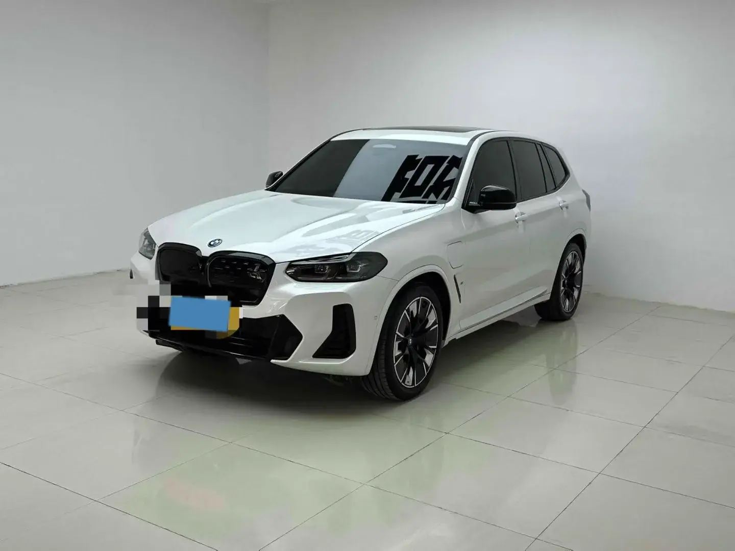 2024 BMW IX3 view 1