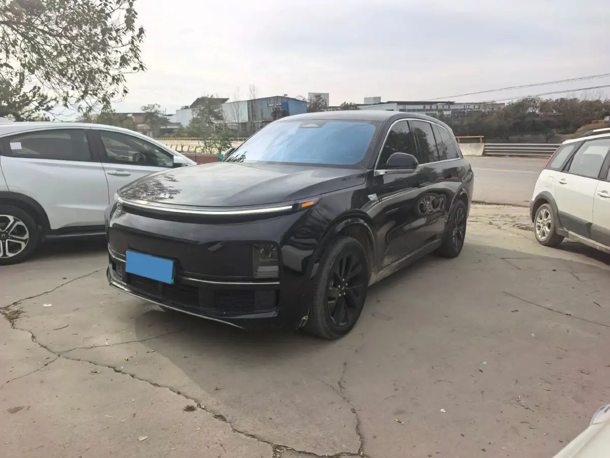 2023 Li L8 Range Extended 154HP REEV 40.9KWH