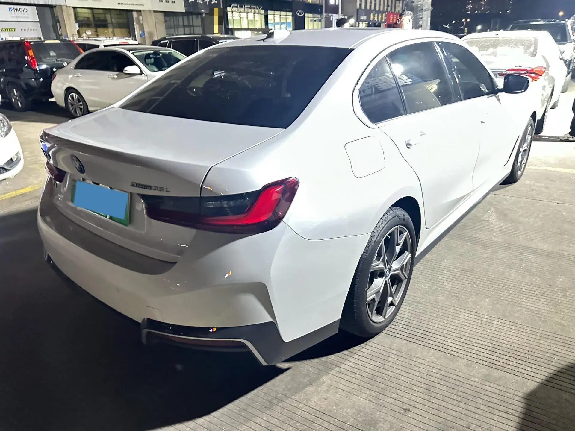 2024 BMW I3 thumbnail 4