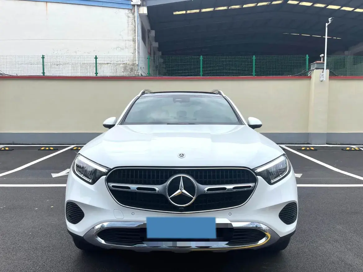 2023 MERCEDES-BENZ GLC thumbnail 2