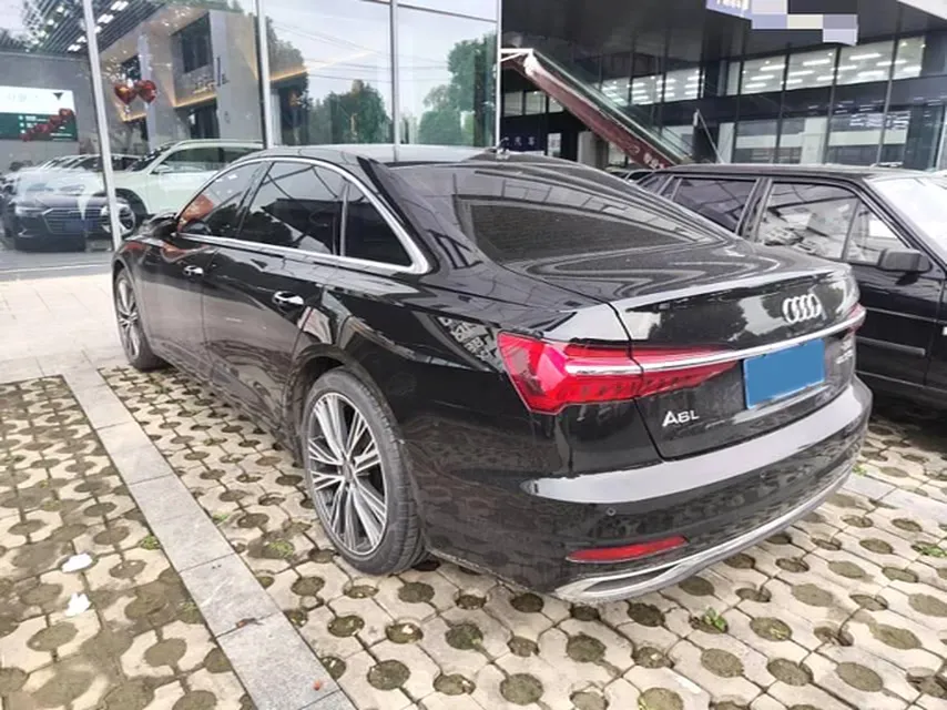 2023 Audi A6L 2.0T 190HP L4 7DCT,autocango,china used car exporter,china ev exporter,chinese used car exporter,chinese used ev exporter