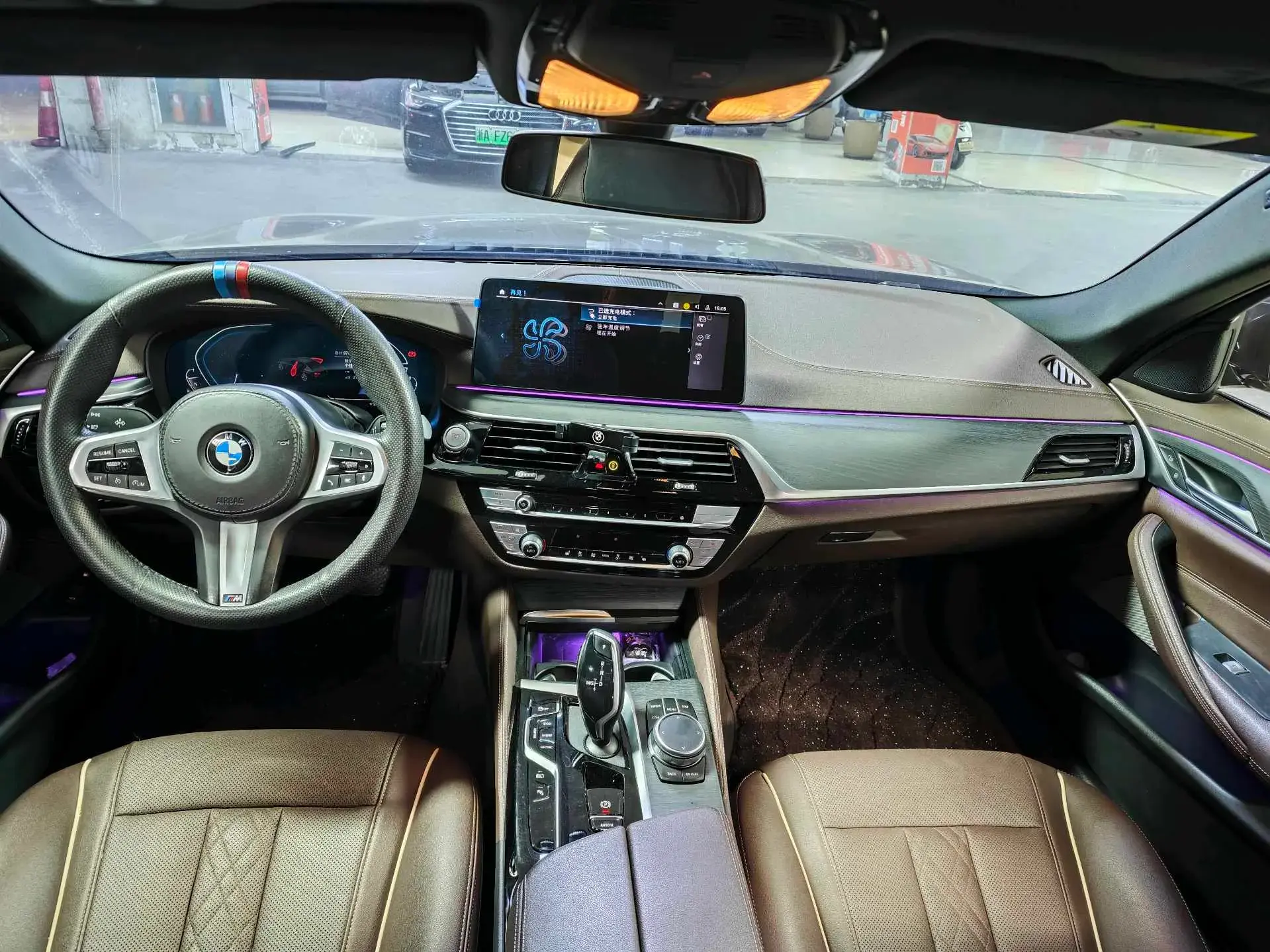 2021 BMW 5 thumbnail 4