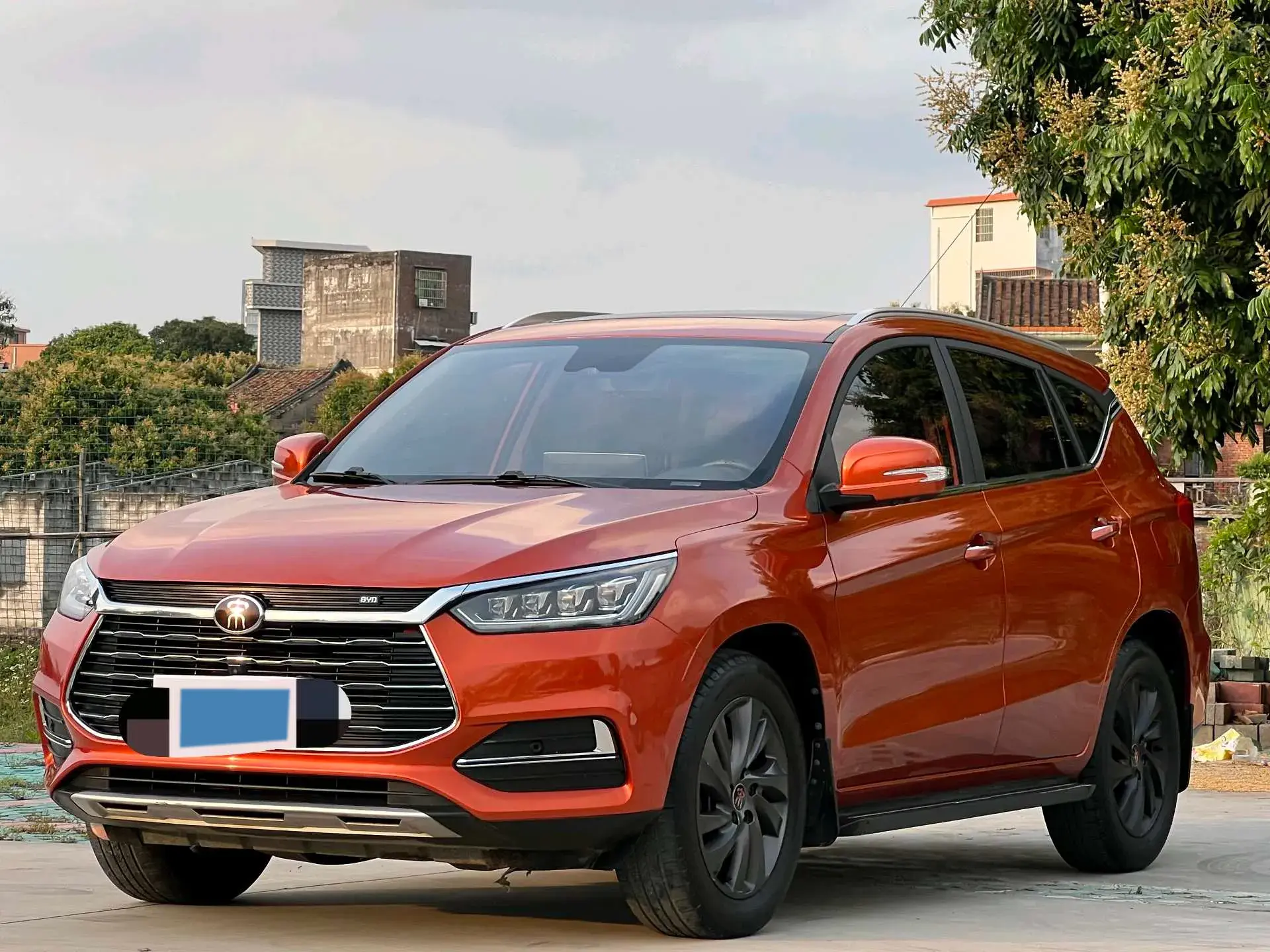 2019 BYD SONG view 1