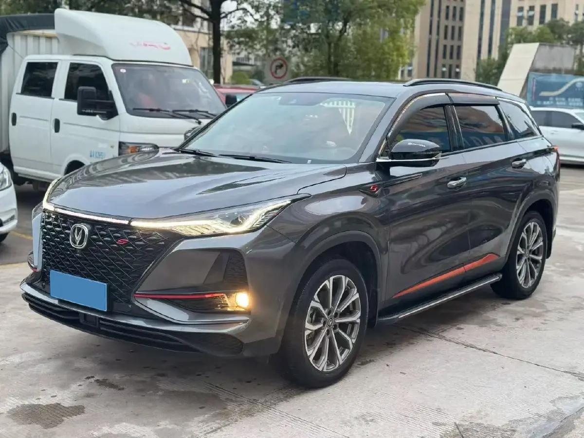 2022 ChangAn CS75 Plus 2.0T 233HP L4 8AT