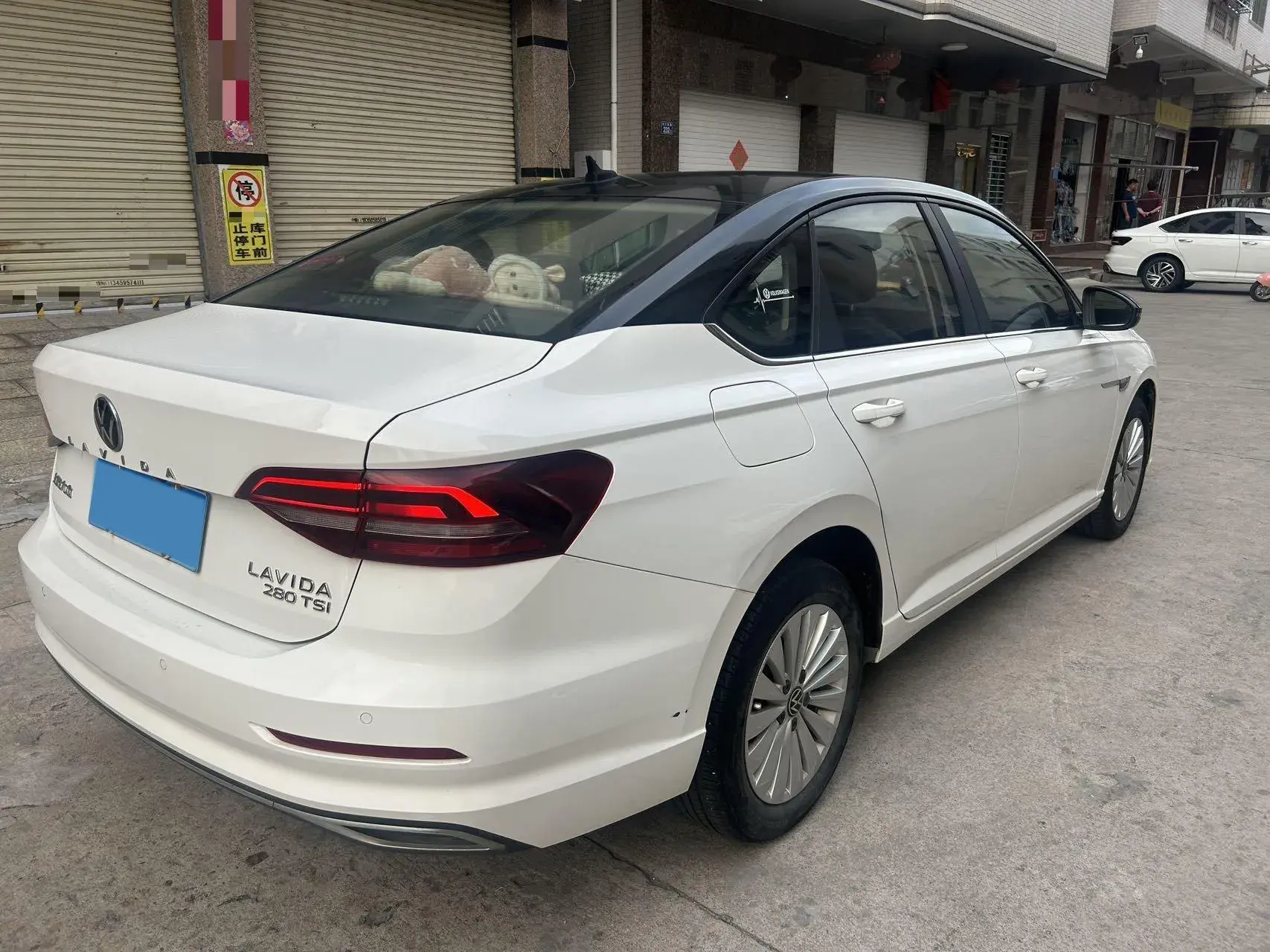 2021 VOLKSWAGEN LAVIDA thumbnail 4