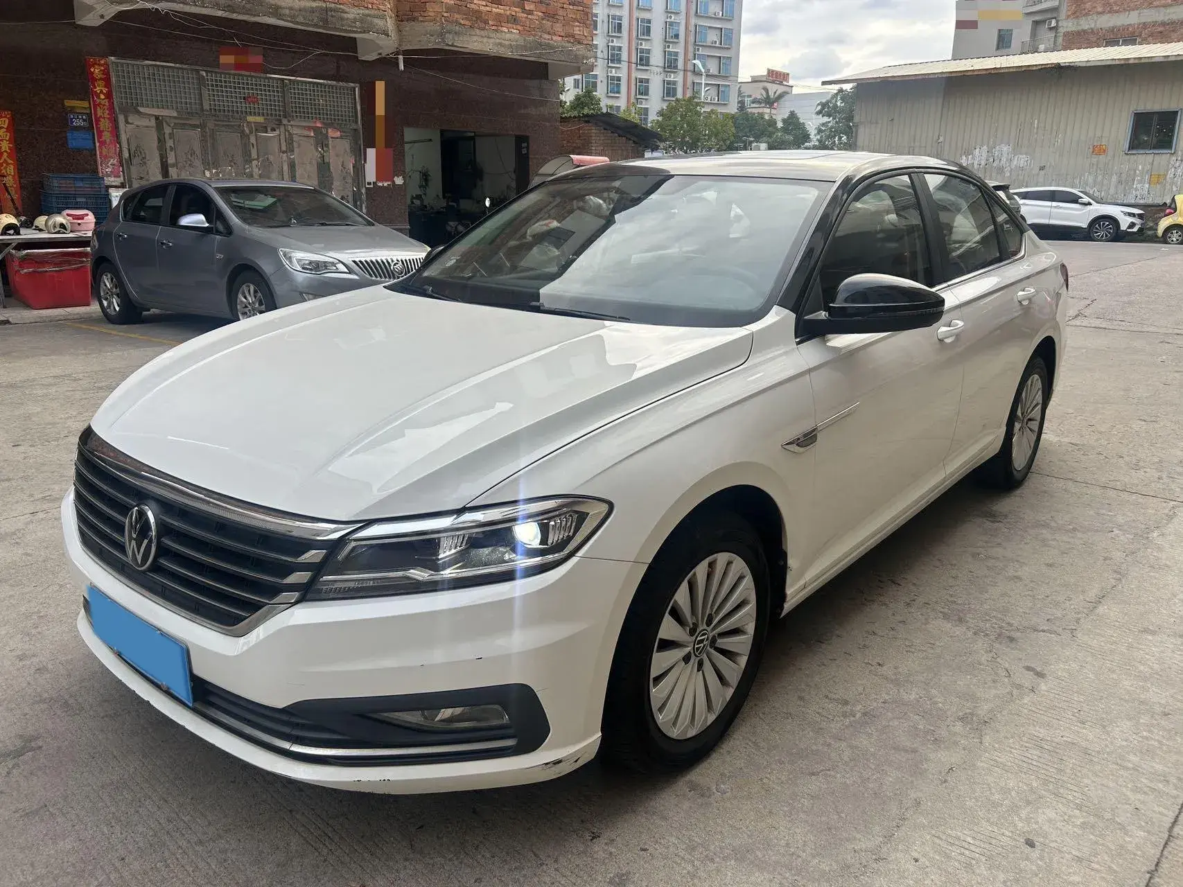 2021 VOLKSWAGEN LAVIDA view 1