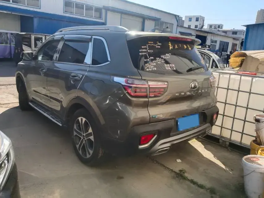 2018 KIA SPORTAGE thumbnail 3