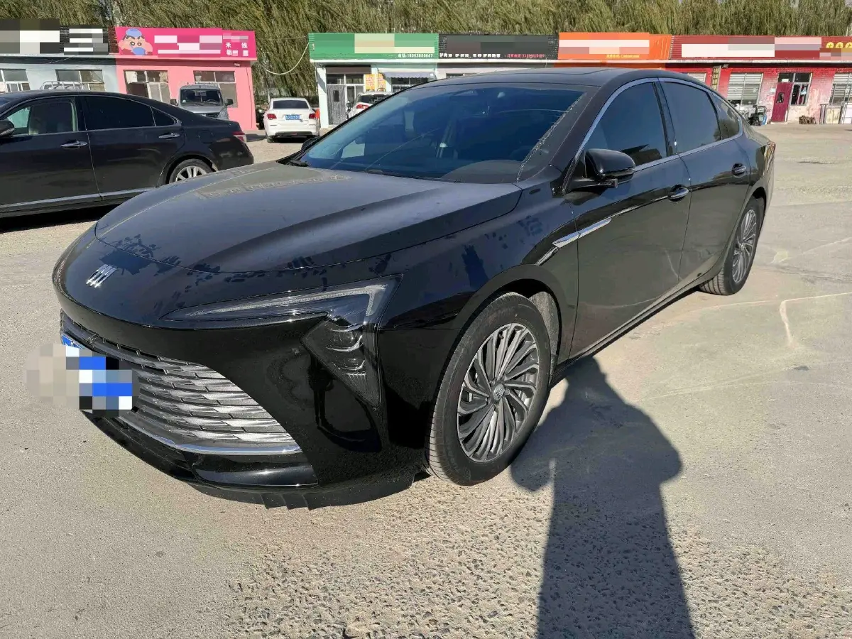 2023 Buick Larcosse 2.0T 237HP L4 9AT