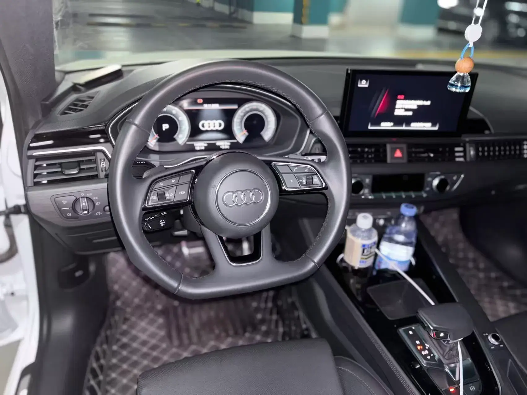 2023 AUDI A4L thumbnail 4