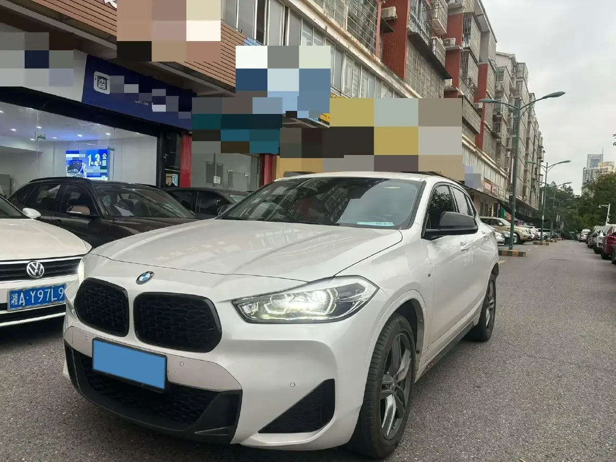 2023 BMW X2 2.0T 178HP L4 7DCT