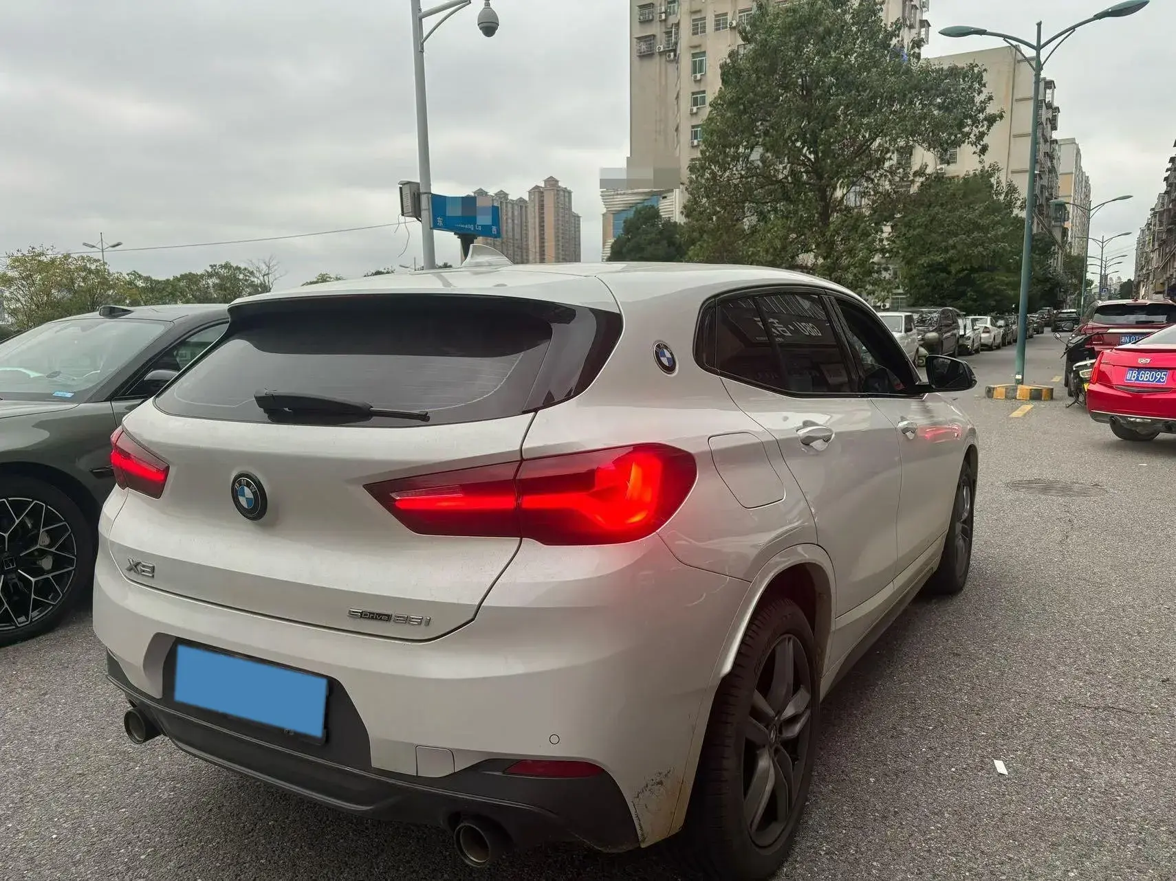 2023 BMW X2 thumbnail 4