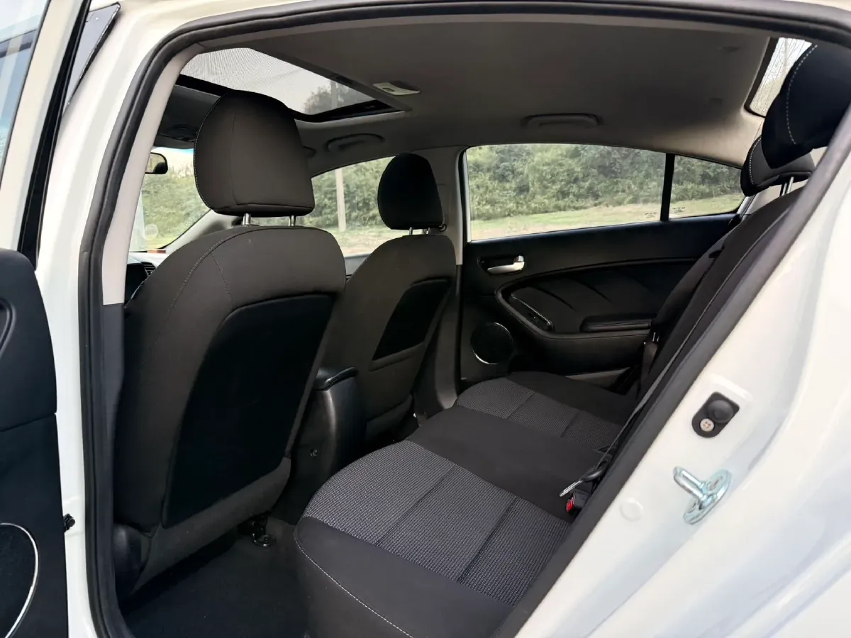 2016 Kia K3 1.4T 130HP L4 7DCT,autocango,china used car exporter,china ev exporter,chinese used car exporter,chinese used ev exporter