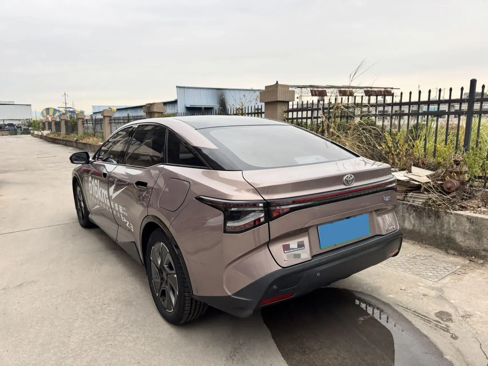 2023 TOYOTA BZ3 thumbnail 3