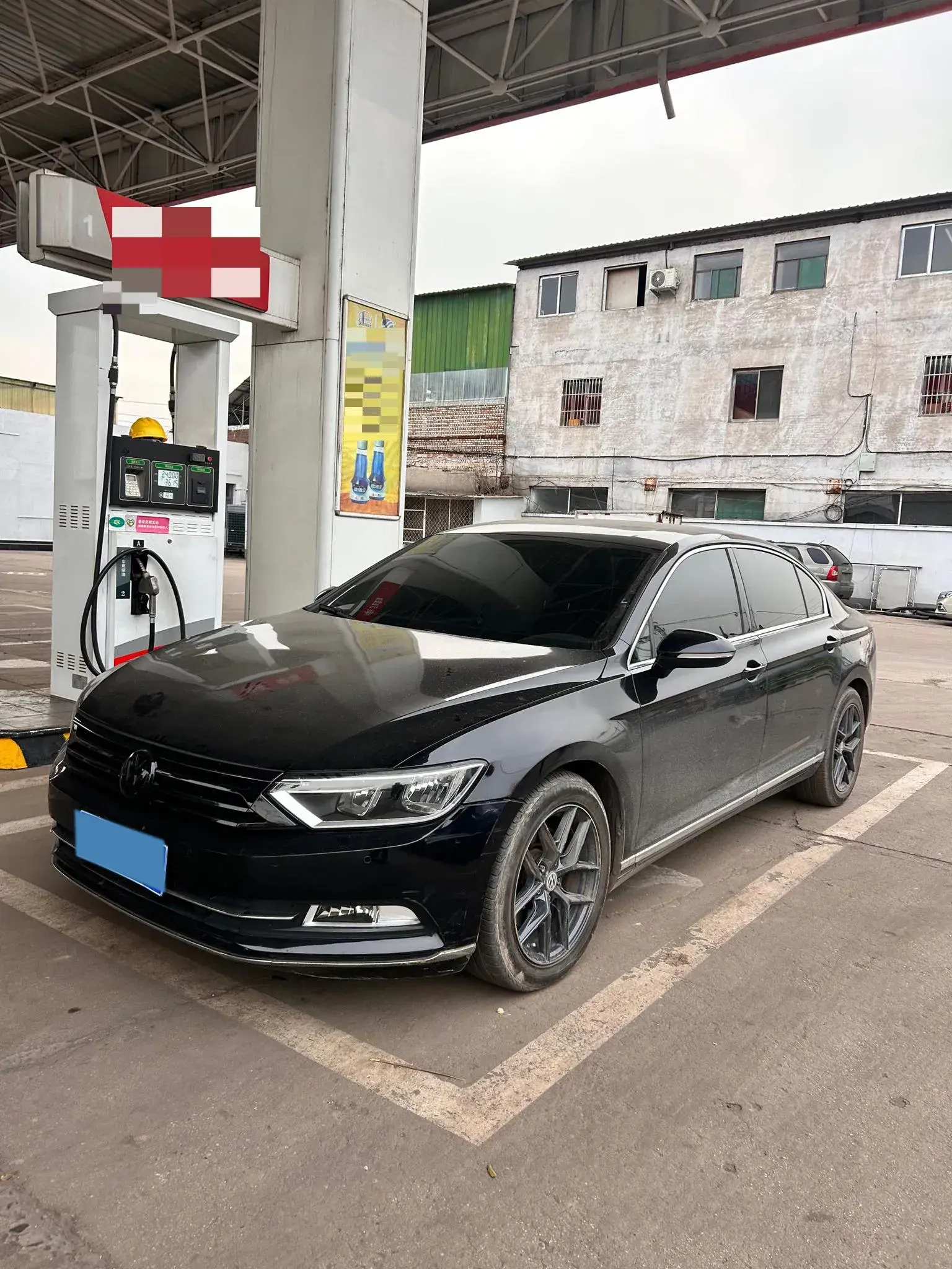 2018 VOLKSWAGEN MAGOTAN view 1