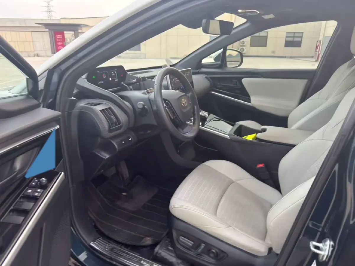 2022 Toyota bZ4X BEV 66.7KWH,autocango,china used car exporter,china ev exporter,chinese used car exporter,chinese used ev exporter