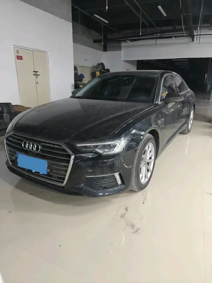 2021 Audi A6L 2.0T 190HP L4 7DCT,autocango,china used car exporter,china ev exporter,chinese used car exporter,chinese used ev exporter