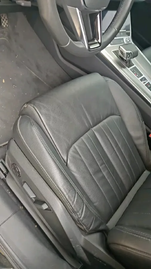 2021 Audi A6L 2.0T 190HP L4 7DCT,autocango,china used car exporter,china ev exporter,chinese used car exporter,chinese used ev exporter