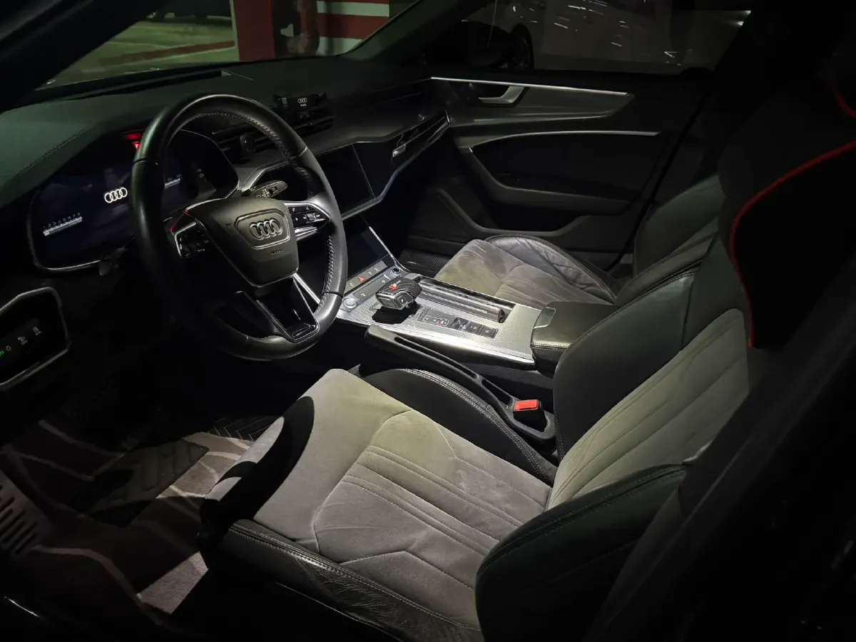 2019 Audi A6L 2.0T 224HP L4 7DCT,autocango,china used car exporter,china ev exporter,chinese used car exporter,chinese used ev exporter