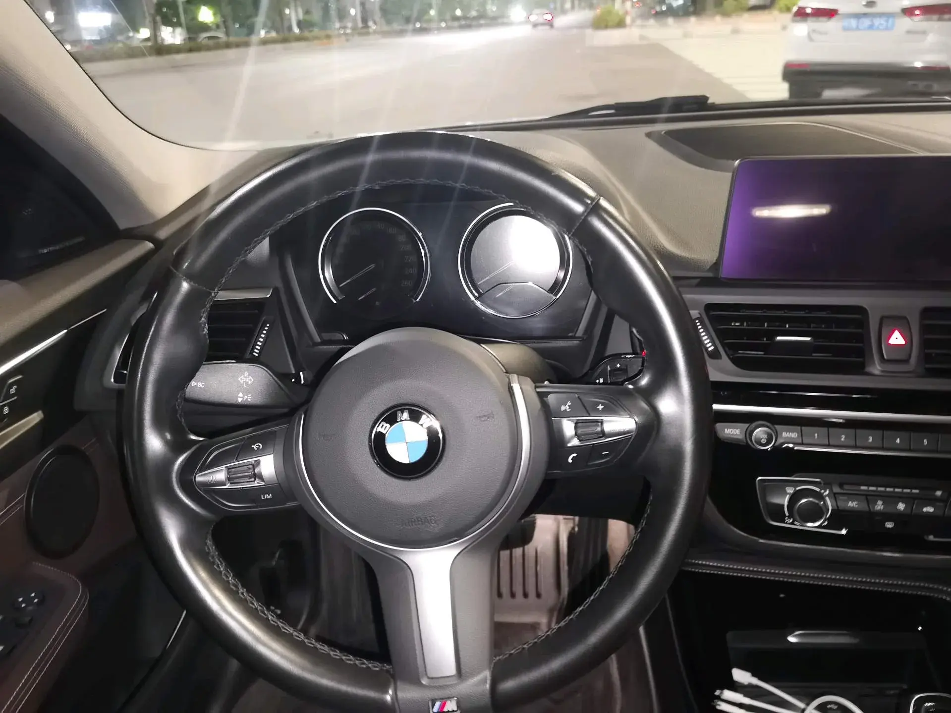 2020 BMW 1 thumbnail 4