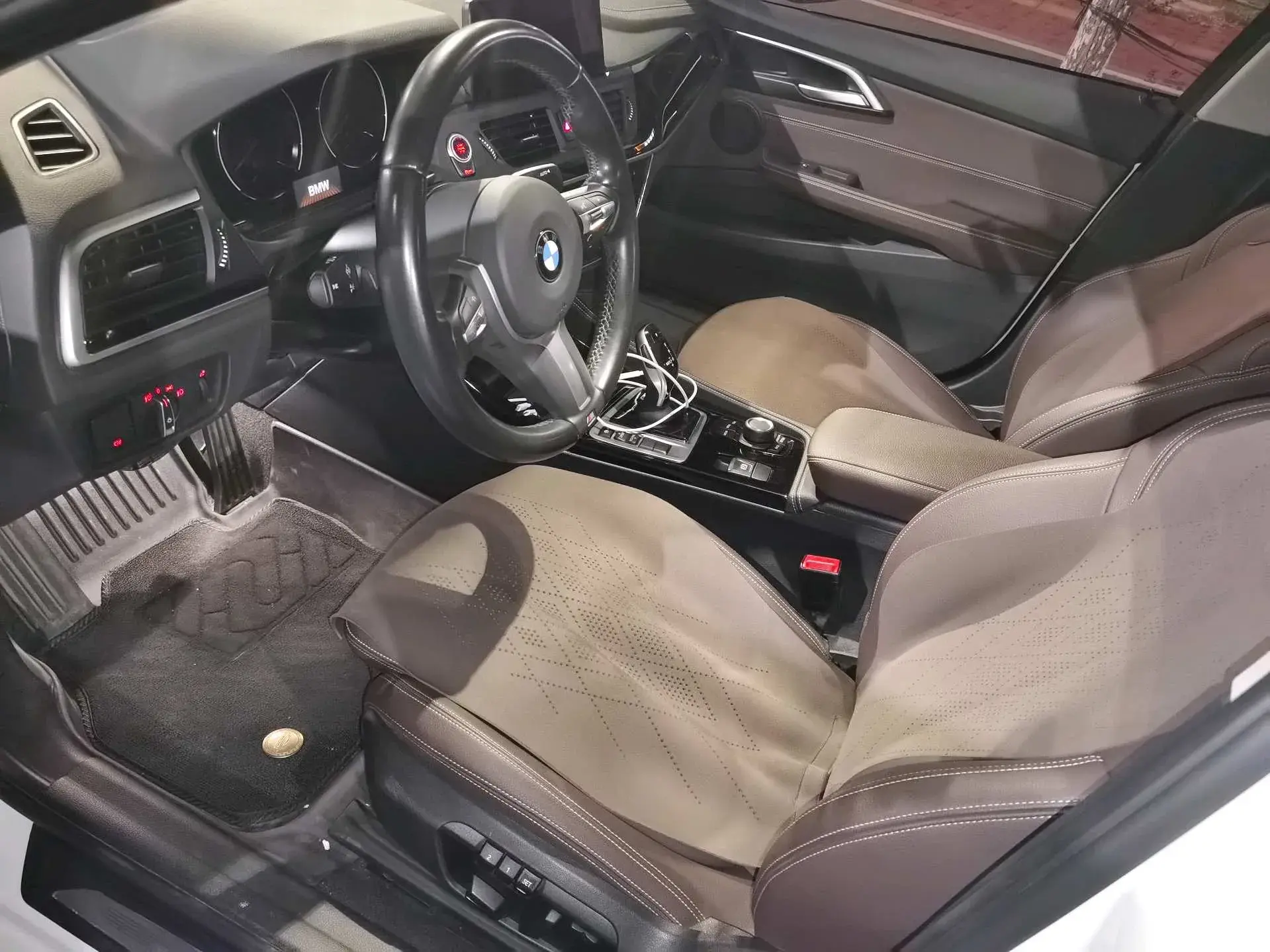 2020 BMW 1 thumbnail 2