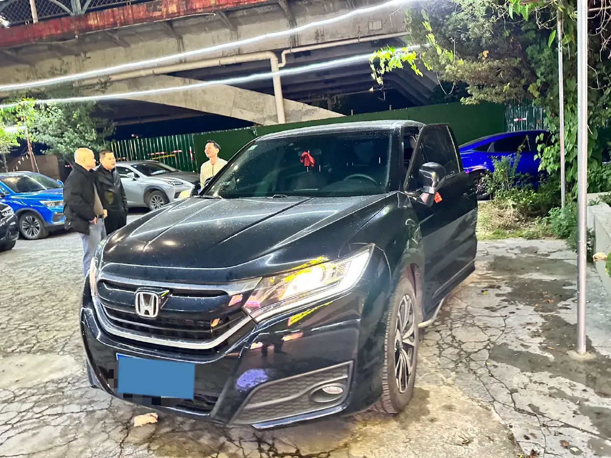 2017 Honda UR-V 1.5T 193HP L4 CVT