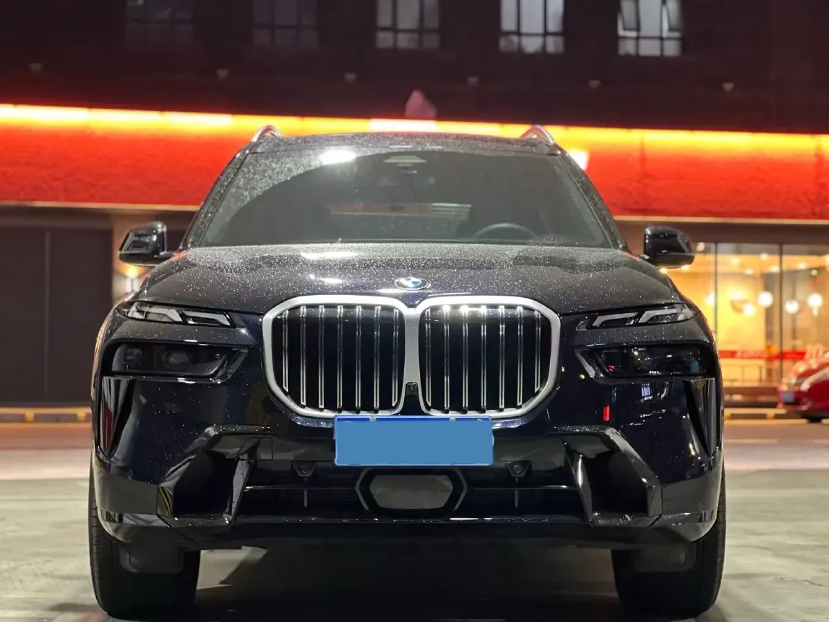 2023 BMW X7 3.0T 381HP L6 8AT,autocango,china used car exporter,china ev exporter,chinese used car exporter,chinese used ev exporter