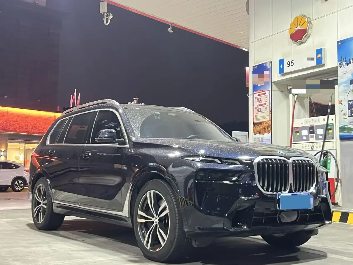 2023 BMW X7 3.0T 381HP L6 8AT,autocango,china used car exporter,china ev exporter,chinese used car exporter,chinese used ev exporter