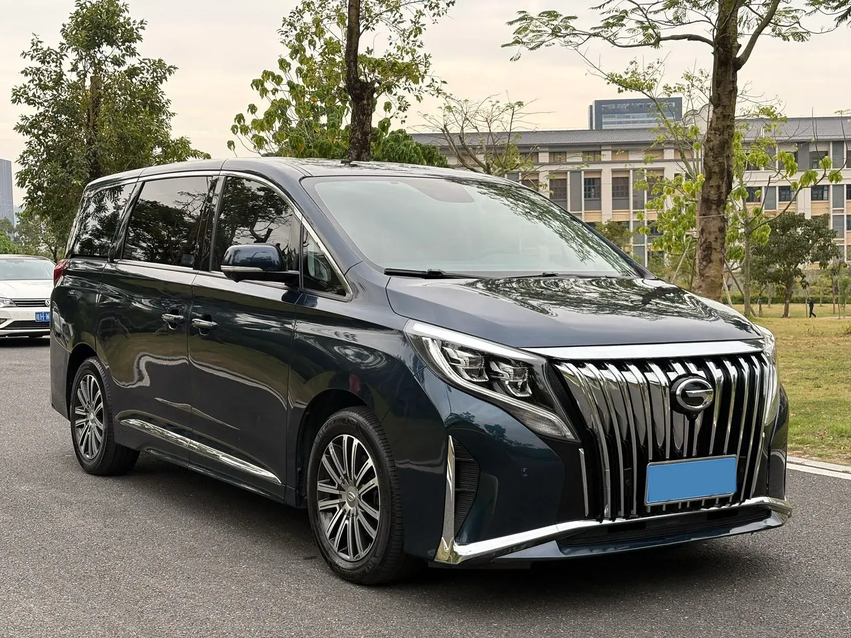 2021 GAC TRUMPCHI thumbnail 3