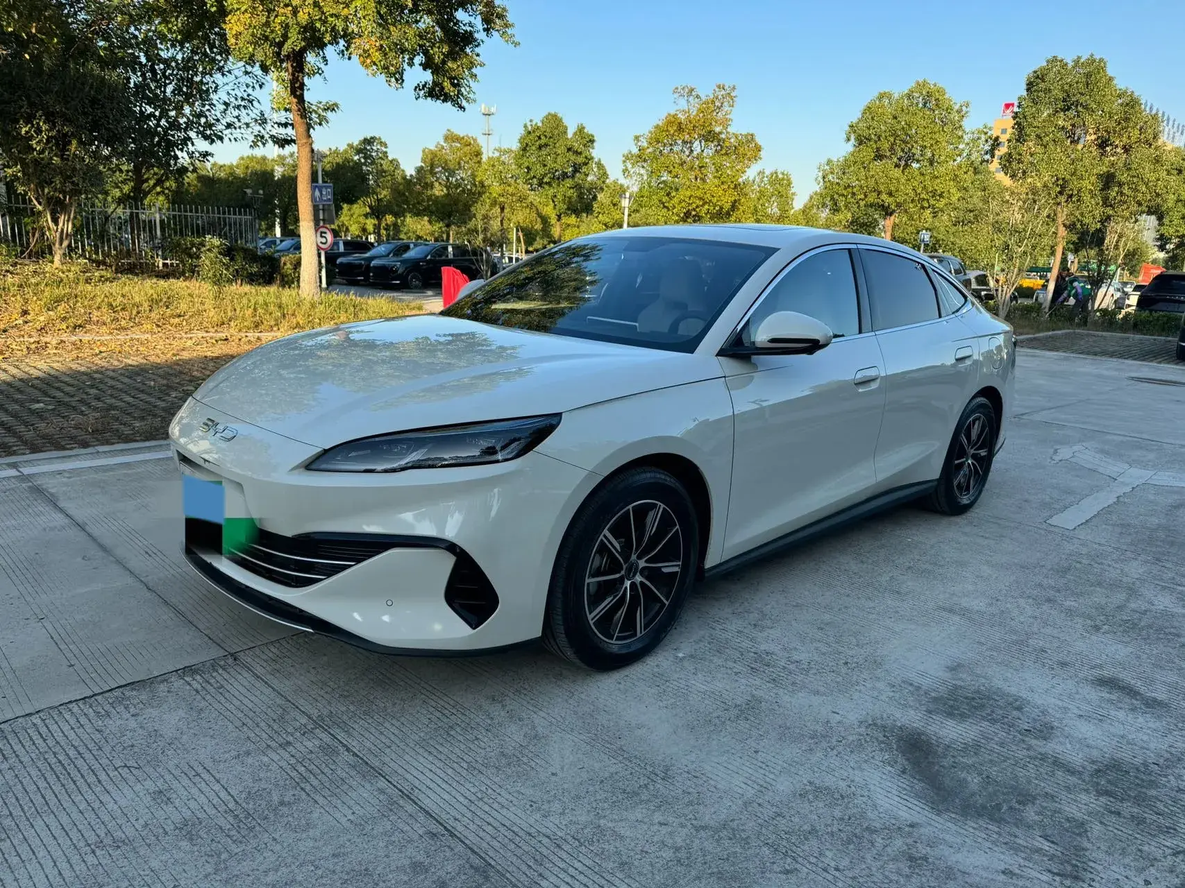 2024 BYD SEAL view 1