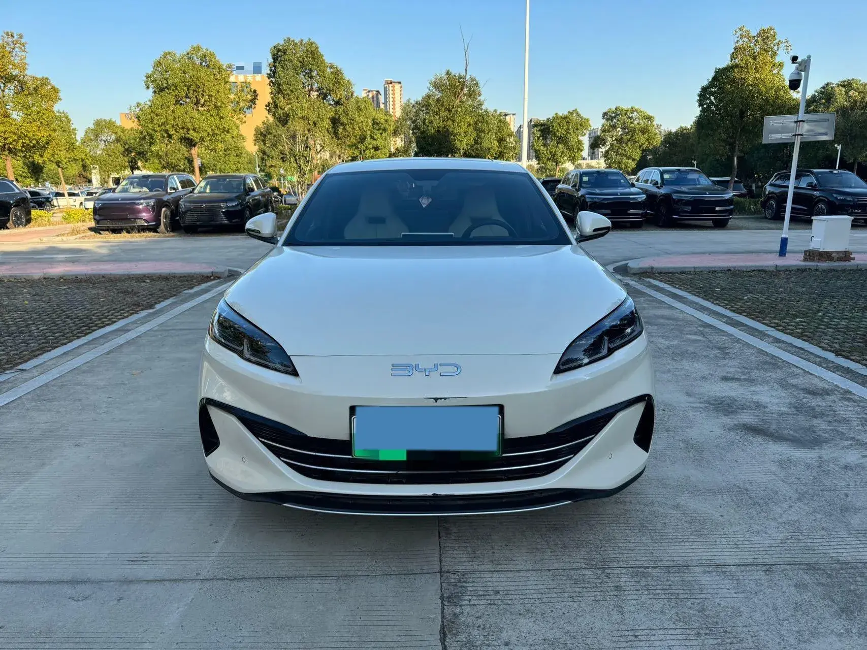 2024 BYD SEAL thumbnail 2